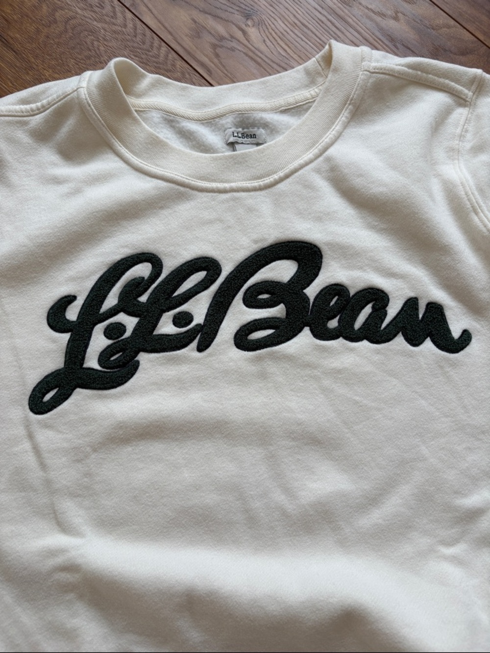 L.L. Bean Women’s Cream Crewneck Sweatshirt with Dark Green Logo Size L - Picture 2 of 7
